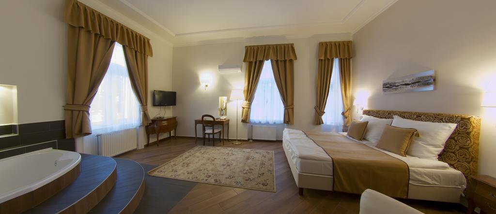 Bed & Breakfast Jokai 4*